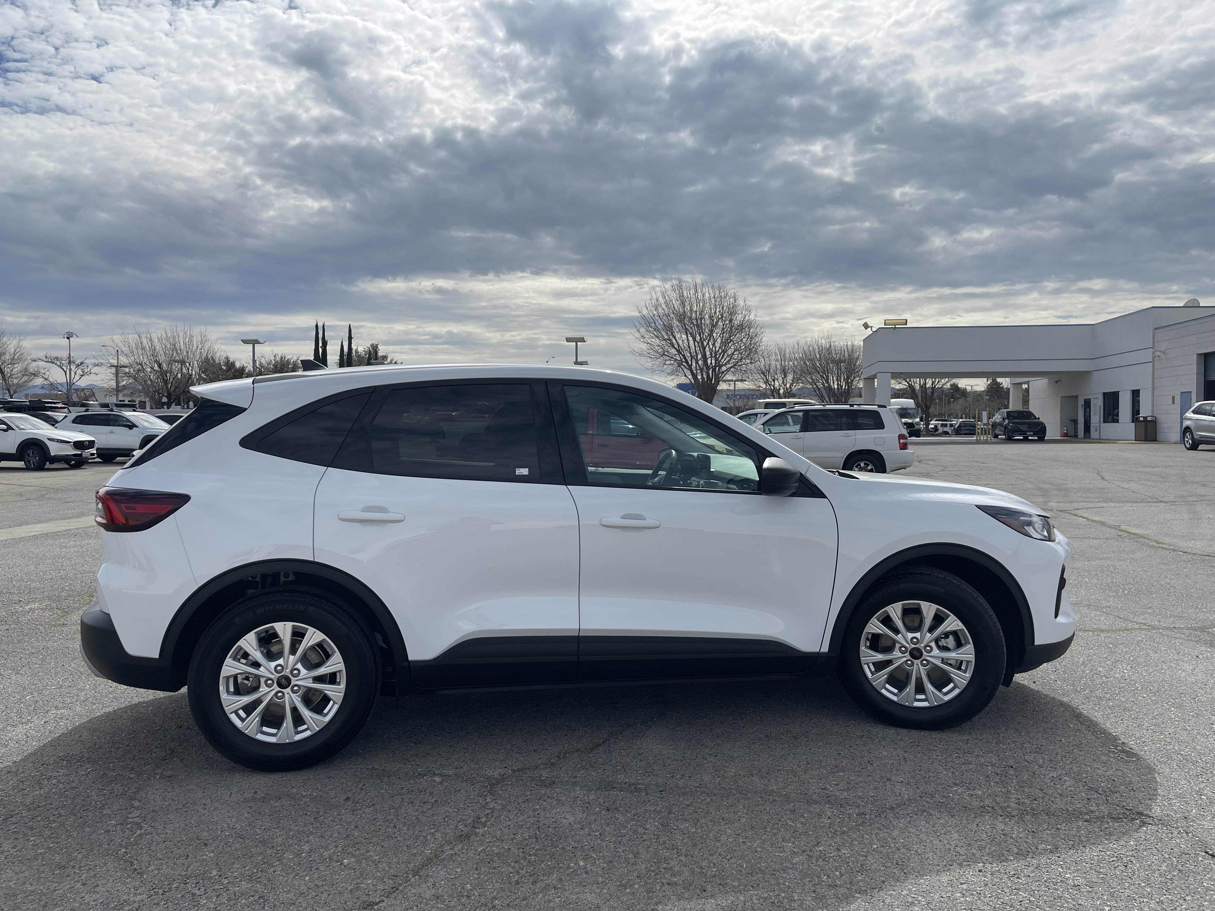 Used 2025 Ford Escape Active w/ Cold Weather Package image 6