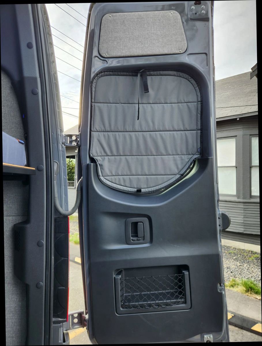 Used 2022 Mercedes-Benz Sprinter 2500 image 40