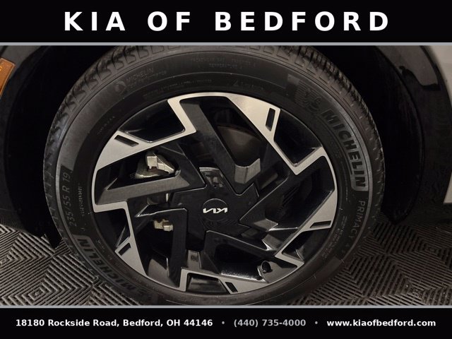 Certified 2025 Kia Sportage SX FWD image 30