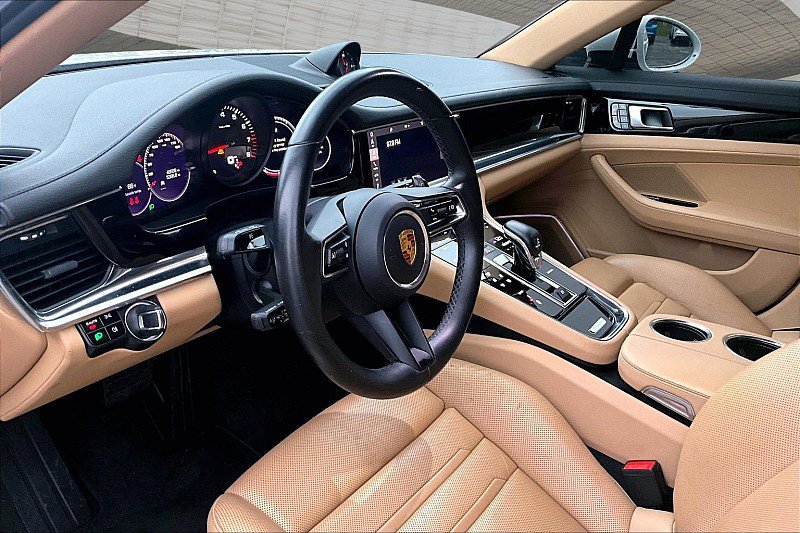 Used 2021 Porsche Panamera image 11