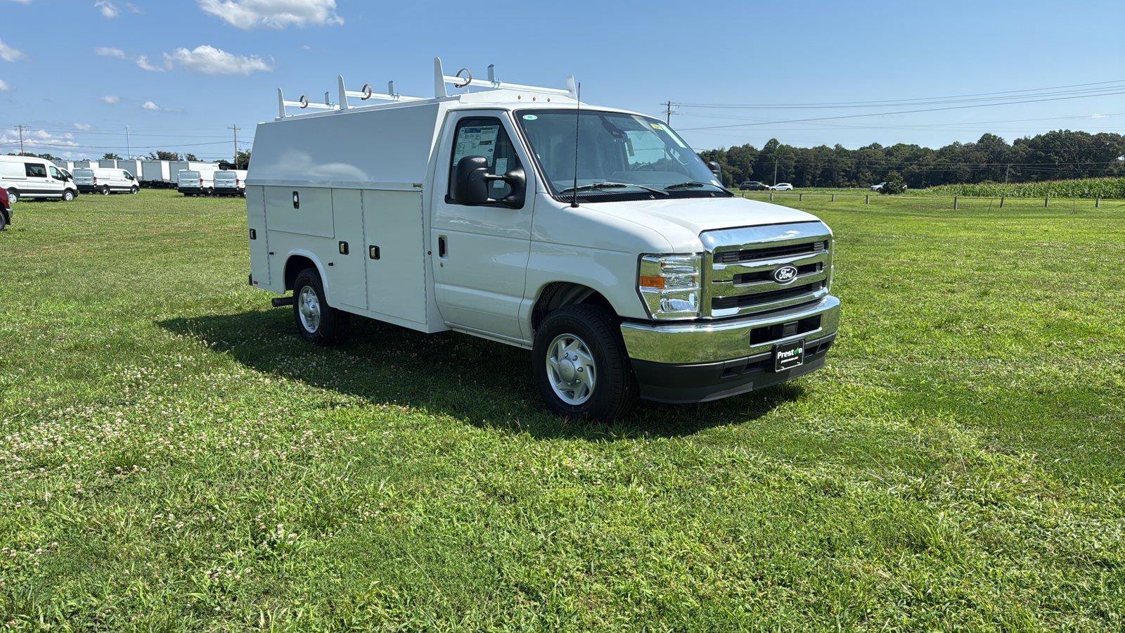 New 2027 Ford E-350 and Econoline 350 Super Duty w/ Power Equipment Group RWD image 7