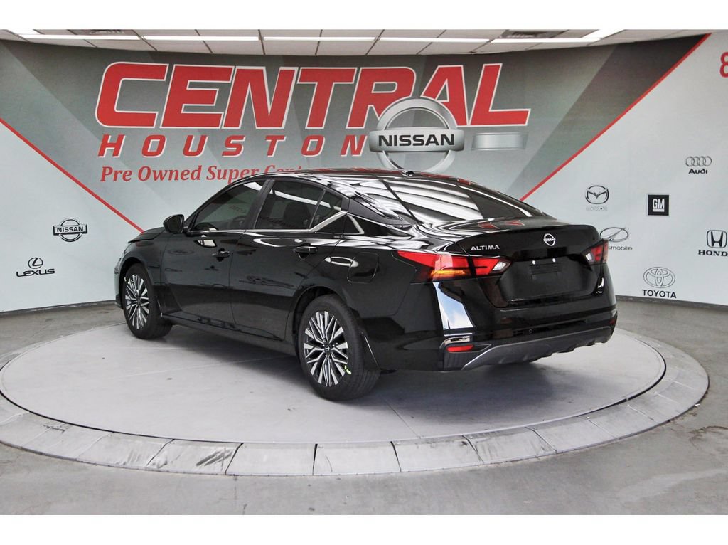 New 2026 Nissan Altima 2.5 SV FWD image 3