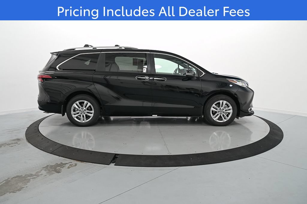 New 2026 Toyota Sienna Limited FWD image 5
