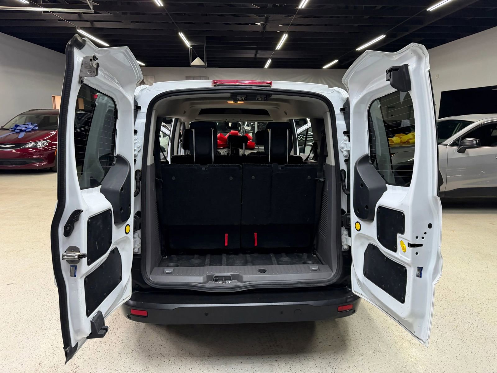 Used 2022 Ford Transit Connect XL image 19