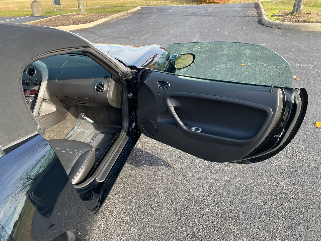 Used 2007 Pontiac Solstice Convertible w/ Premium Package image 22