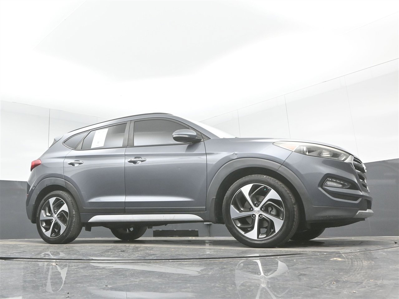 Used 2017 Hyundai Tucson Limited w/ Limited Ultimate Package 03 image 31