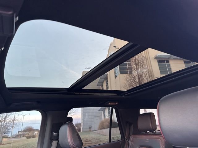 Used 2021 Ford Expedition Limited image 11