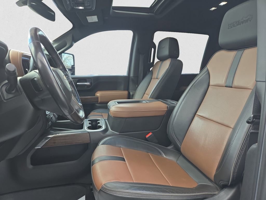 Used 2022 Chevrolet Silverado 3500 High Country image 10