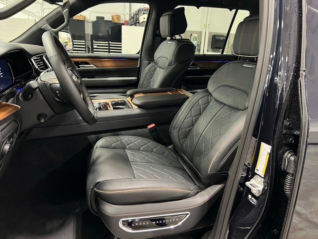 New 2025 Jeep Grand Wagoneer Series III w/ HD Trailer Tow Package AWD/4WD image 9