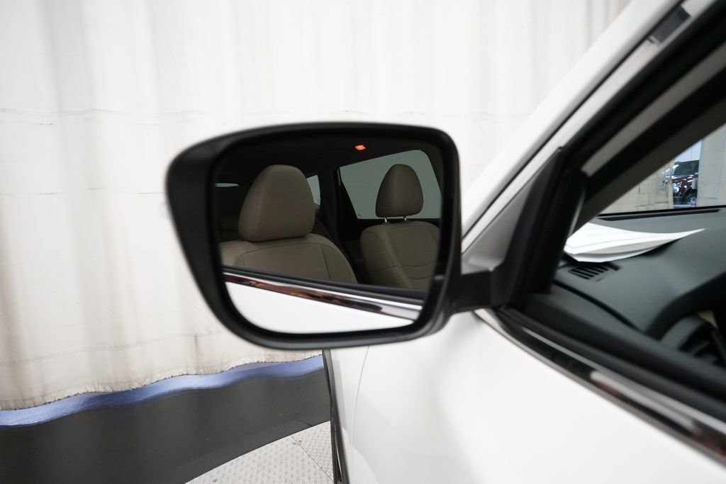 Used 2020 Nissan Rogue SL image 24