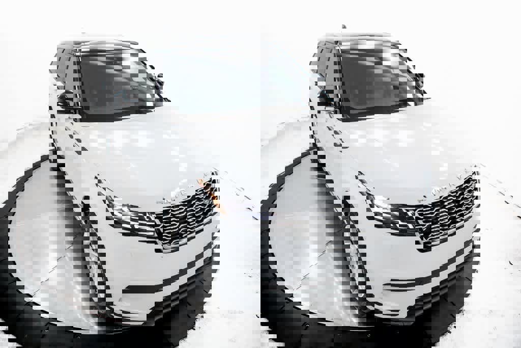 Used 2018 Land Rover Range Rover Velar S image 35