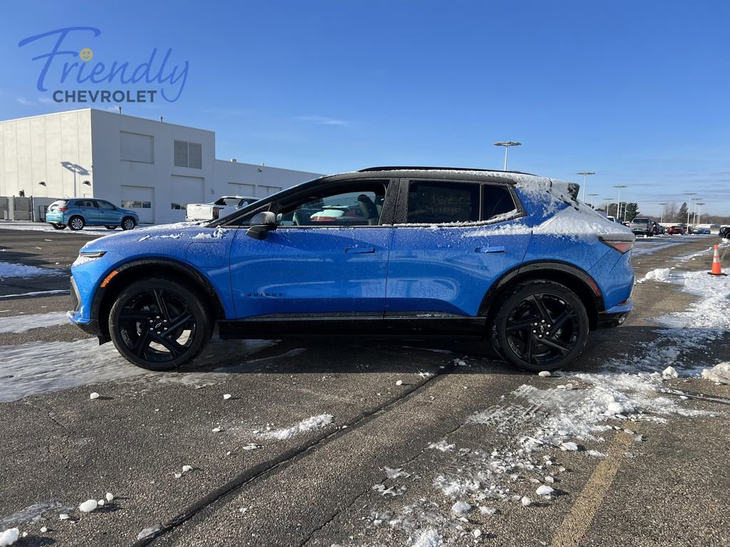 New 2026 Chevrolet Equinox EV RS AWD/4WD image 2