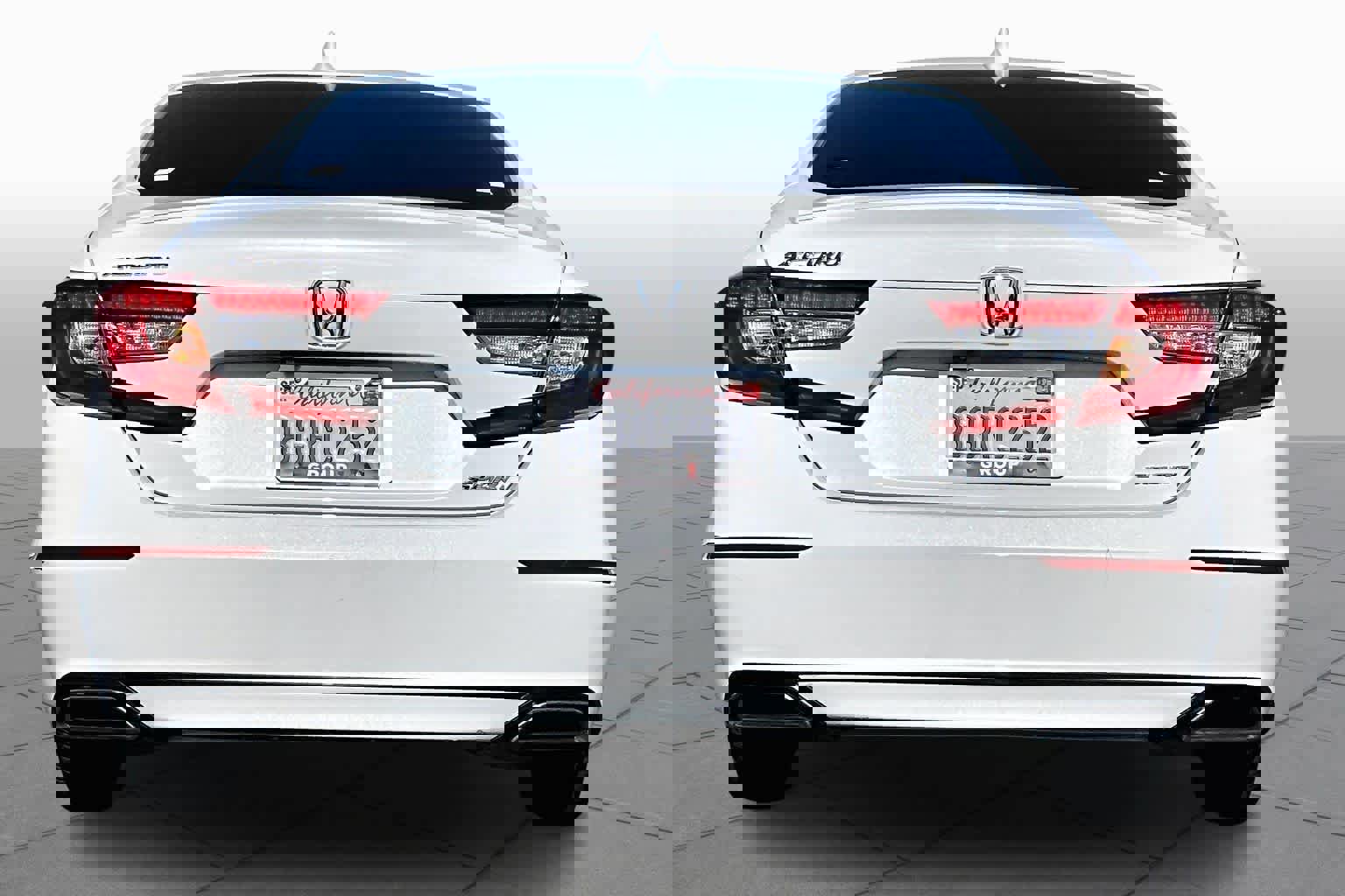 Used 2018 Honda Accord Sport image 4