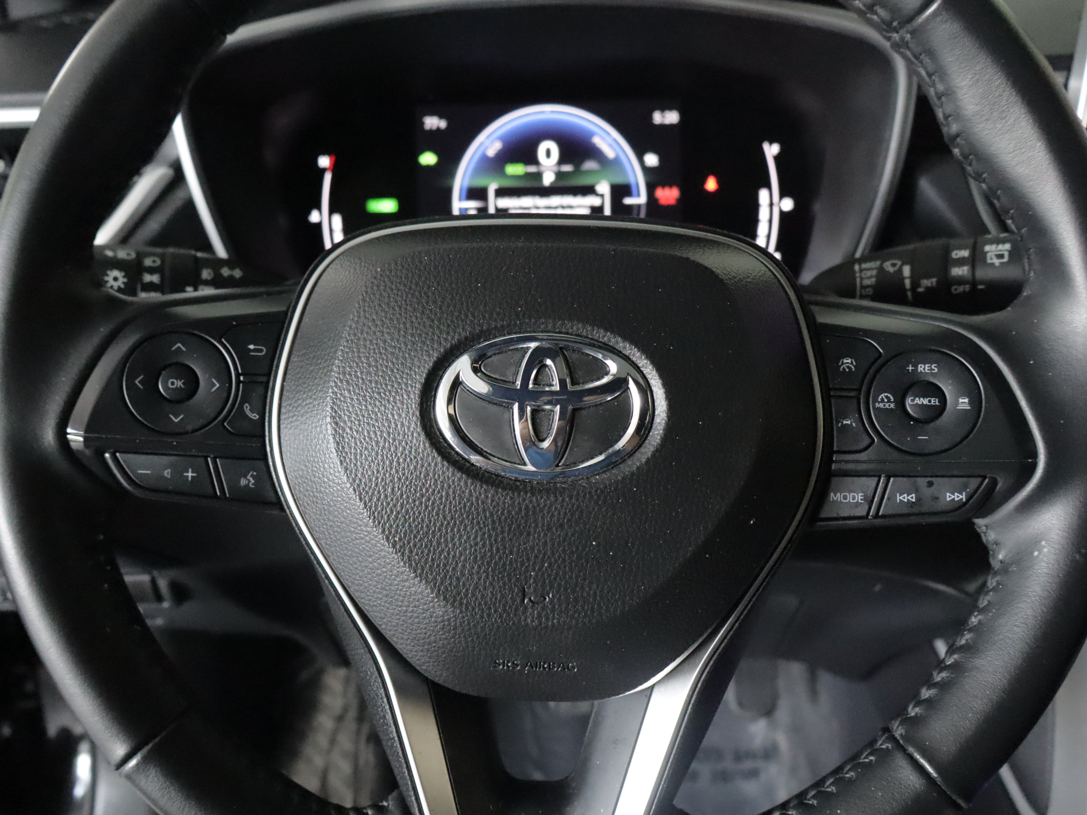 Used 2024 Toyota Corolla Cross AWD Hybrid w/ Convenience Package image 14