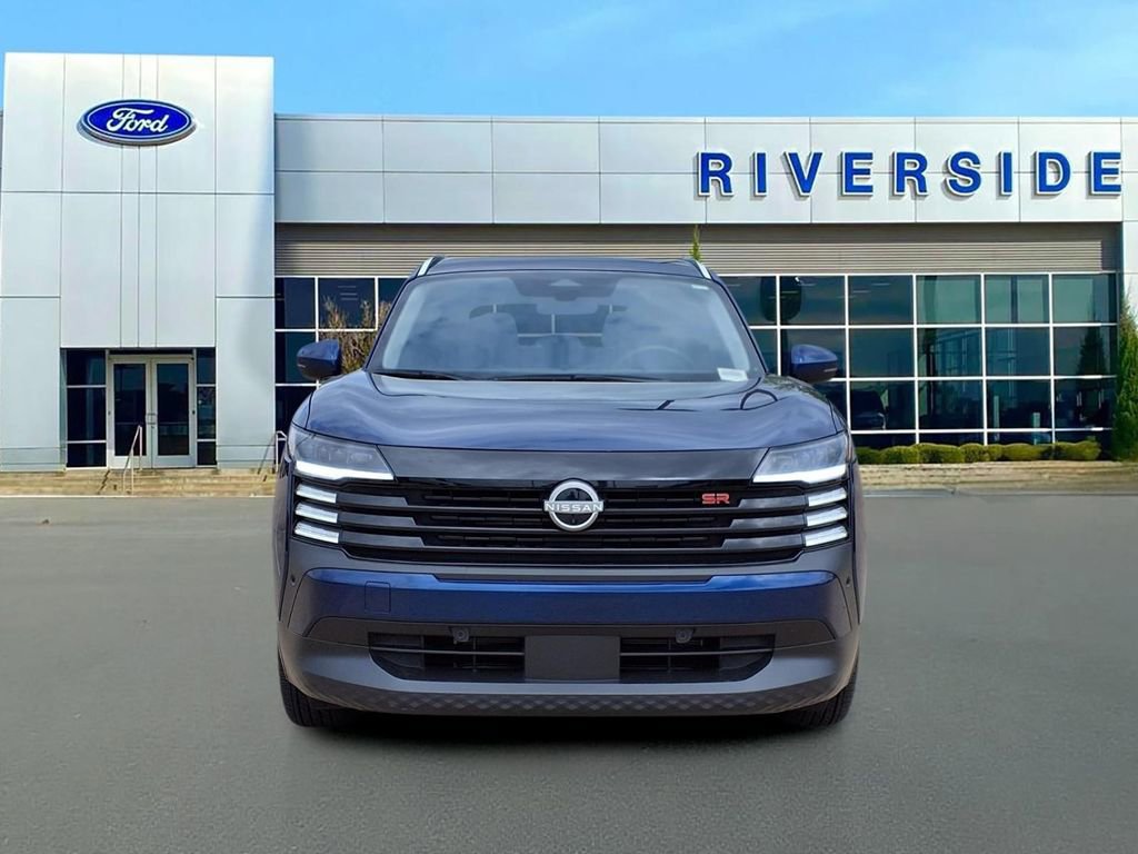 Used 2025 Nissan Kicks SR image 2