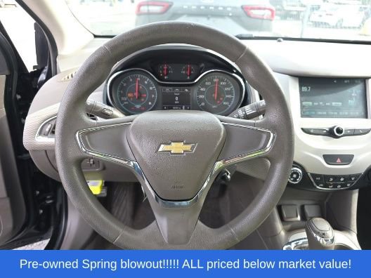Used 2018 Chevrolet Cruze LS FWD image 10
