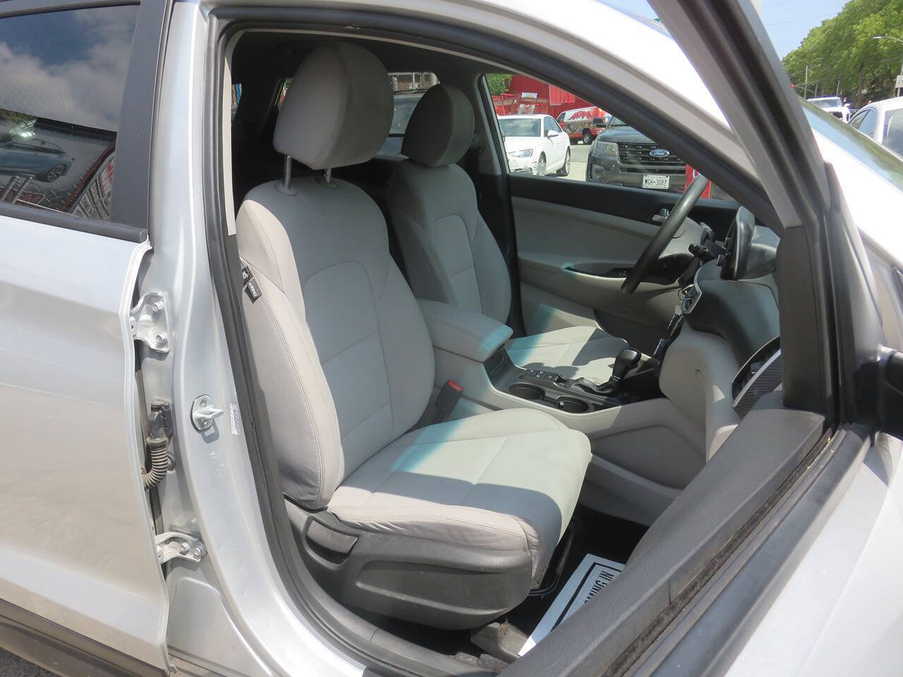 Used 2019 Hyundai Tucson SE AWD/4WD image 11