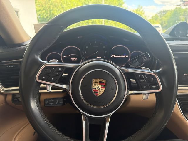 Used 2019 Porsche Panamera RWD image 20