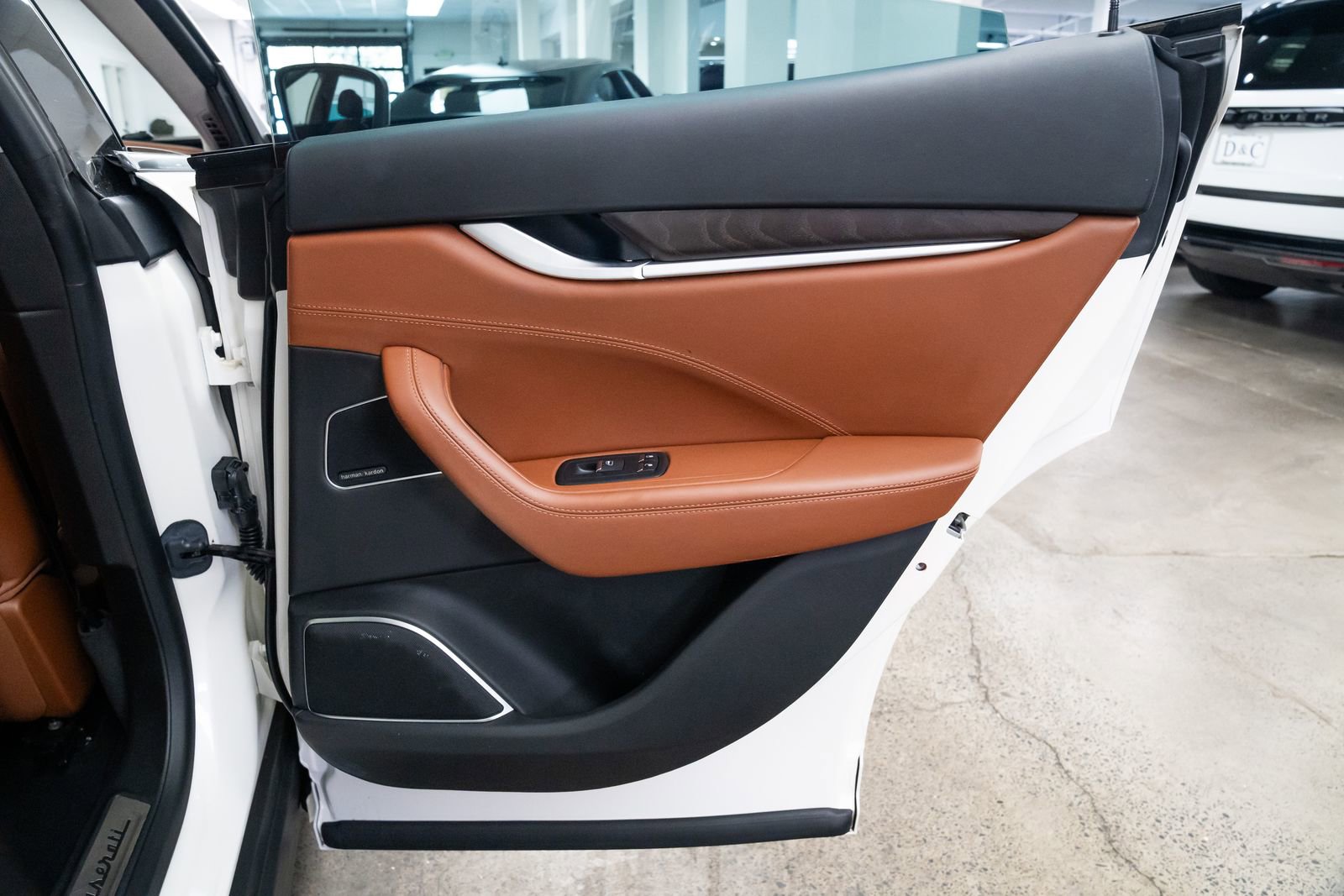 Used 2018 Maserati Levante S GranLusso image 22