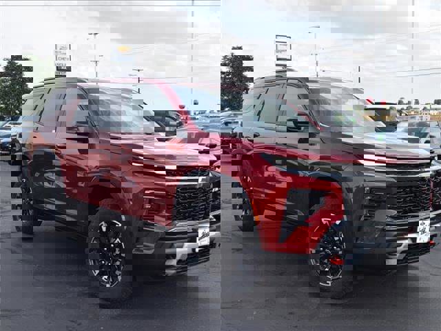New 2026 Chevrolet Traverse Z71 w/ LPO, Floor Liner Package image 3