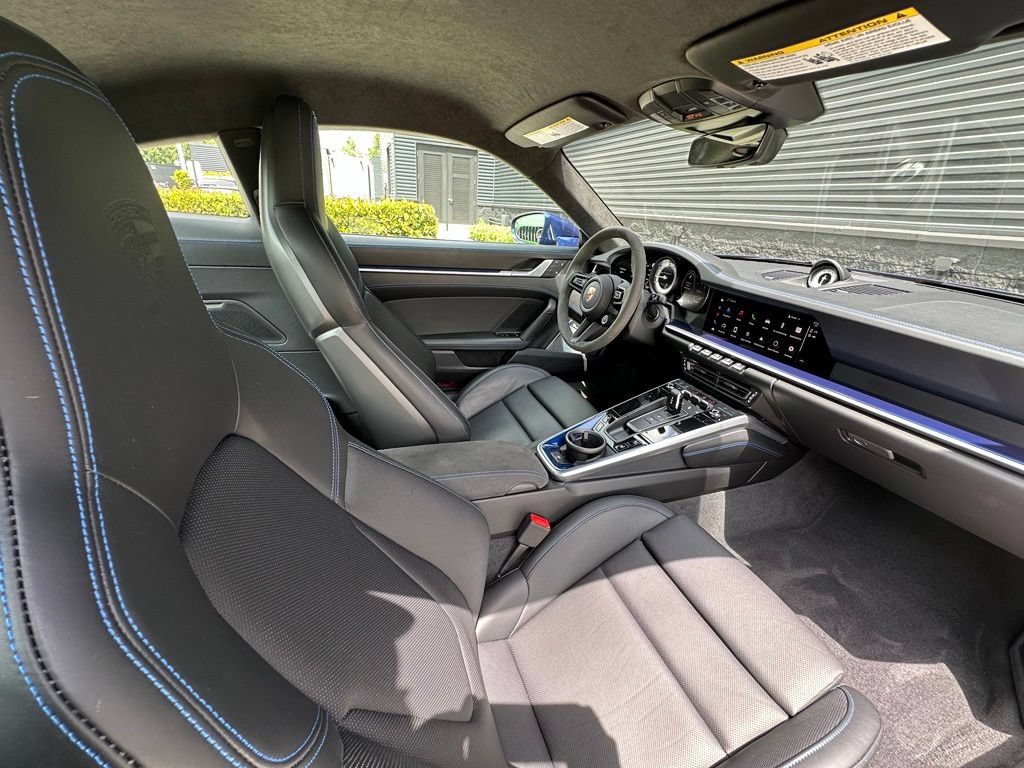 Certified 2025 Porsche 911 Turbo AWD/4WD image 39