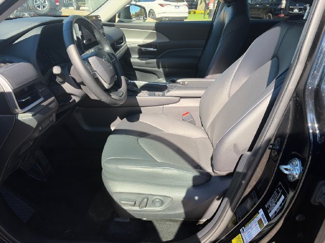 Used 2024 Toyota Grand Highlander AWD Hybrid image 24