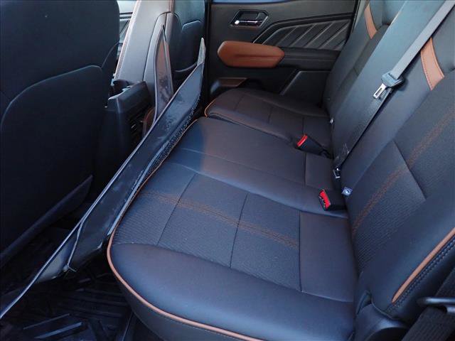 Used 2024 GMC Canyon AT4 w/ Technology Package AWD/4WD image 10