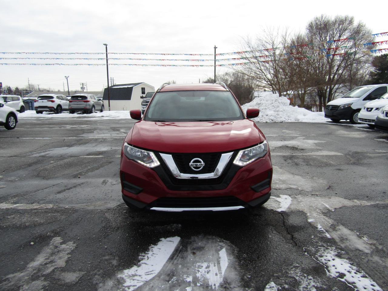 Used 2017 Nissan Rogue S w/ S Appearance Package FWD image 2