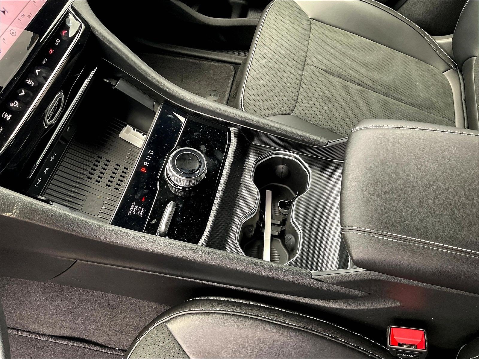 New 2026 Jeep Grand Cherokee Altitude AWD/4WD image 11