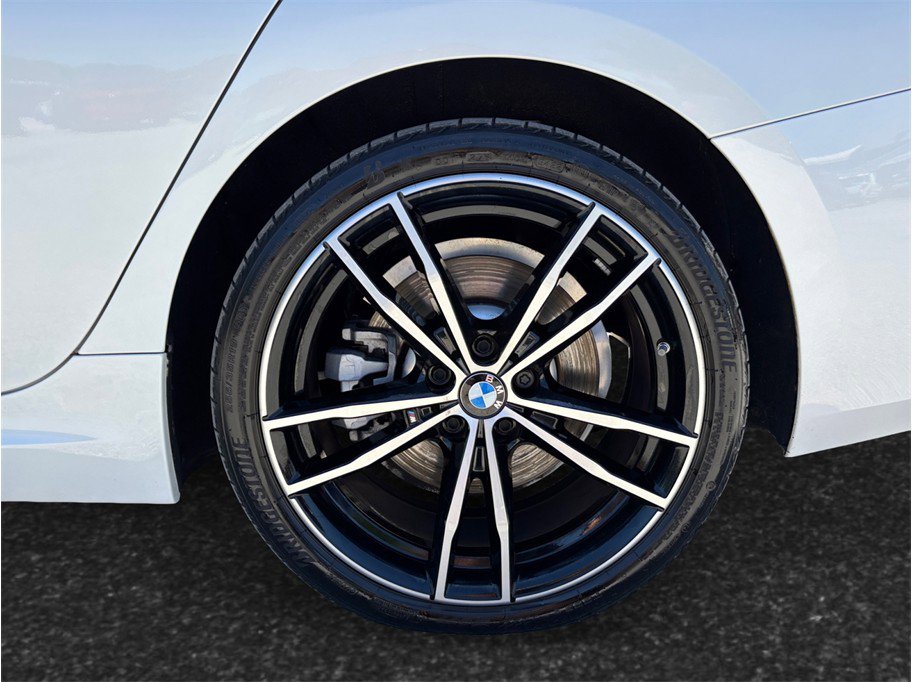 Used 2023 BMW 330i xDrive Sedan w/ M Sport Package image 16