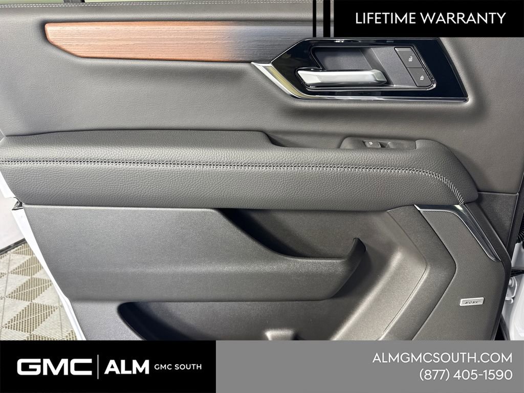 New 2026 GMC Yukon XL Denali w/ Denali Reserve Package image 24