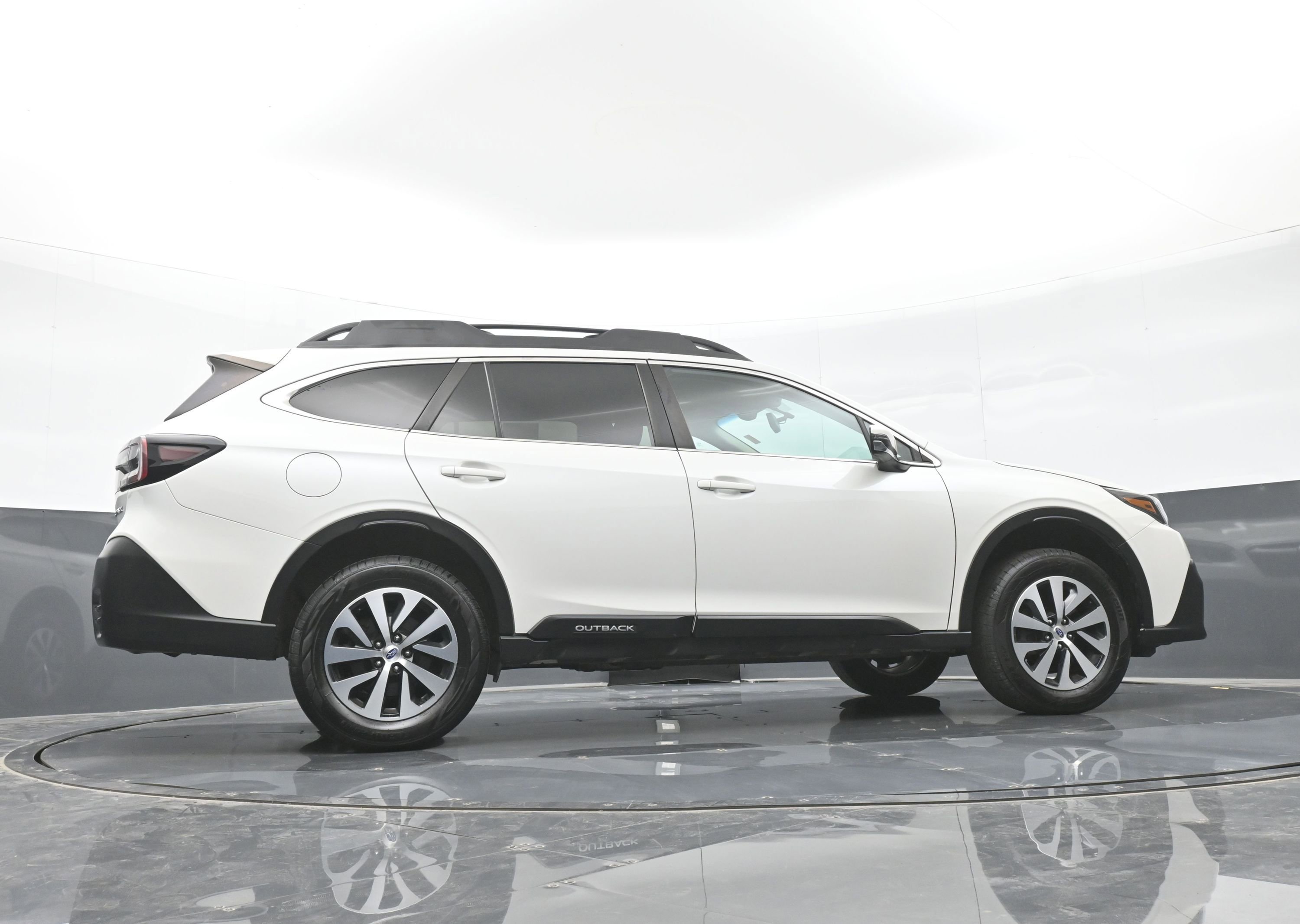 Used 2021 Subaru Outback Premium AWD/4WD image 39