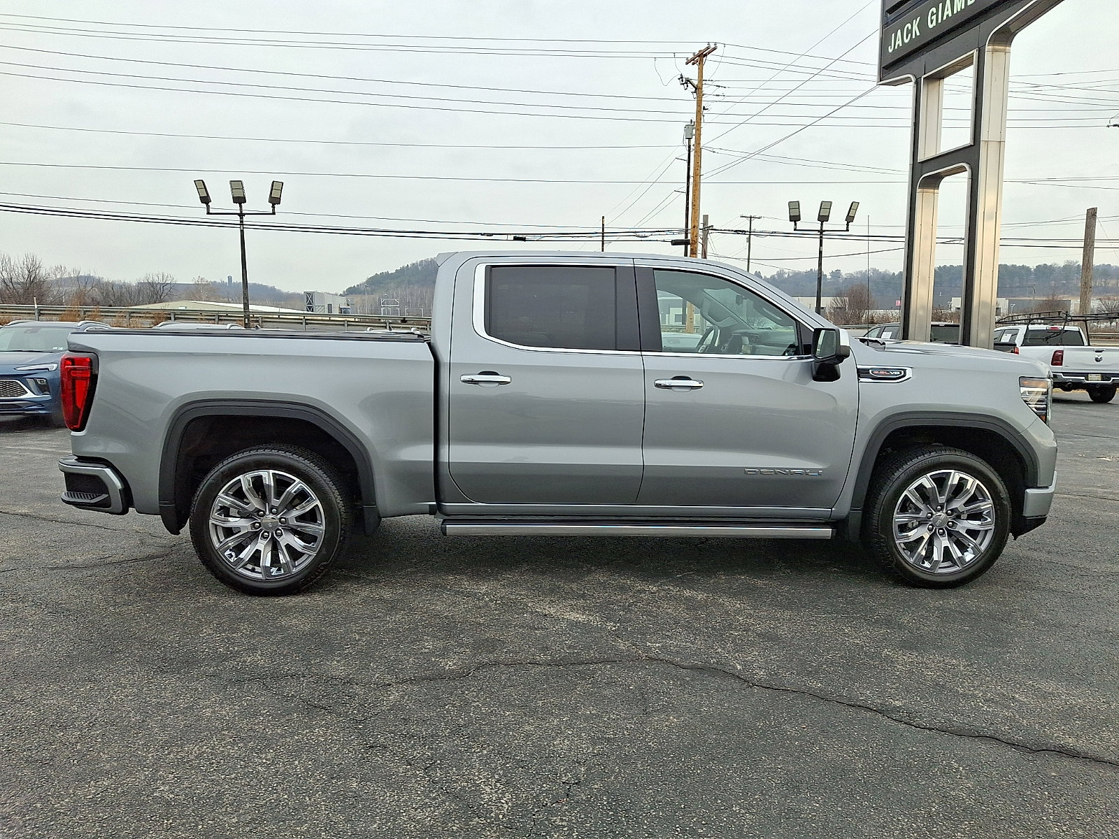 Used 2026 GMC Sierra 1500 Denali w/ Denali Reserve Package image 10