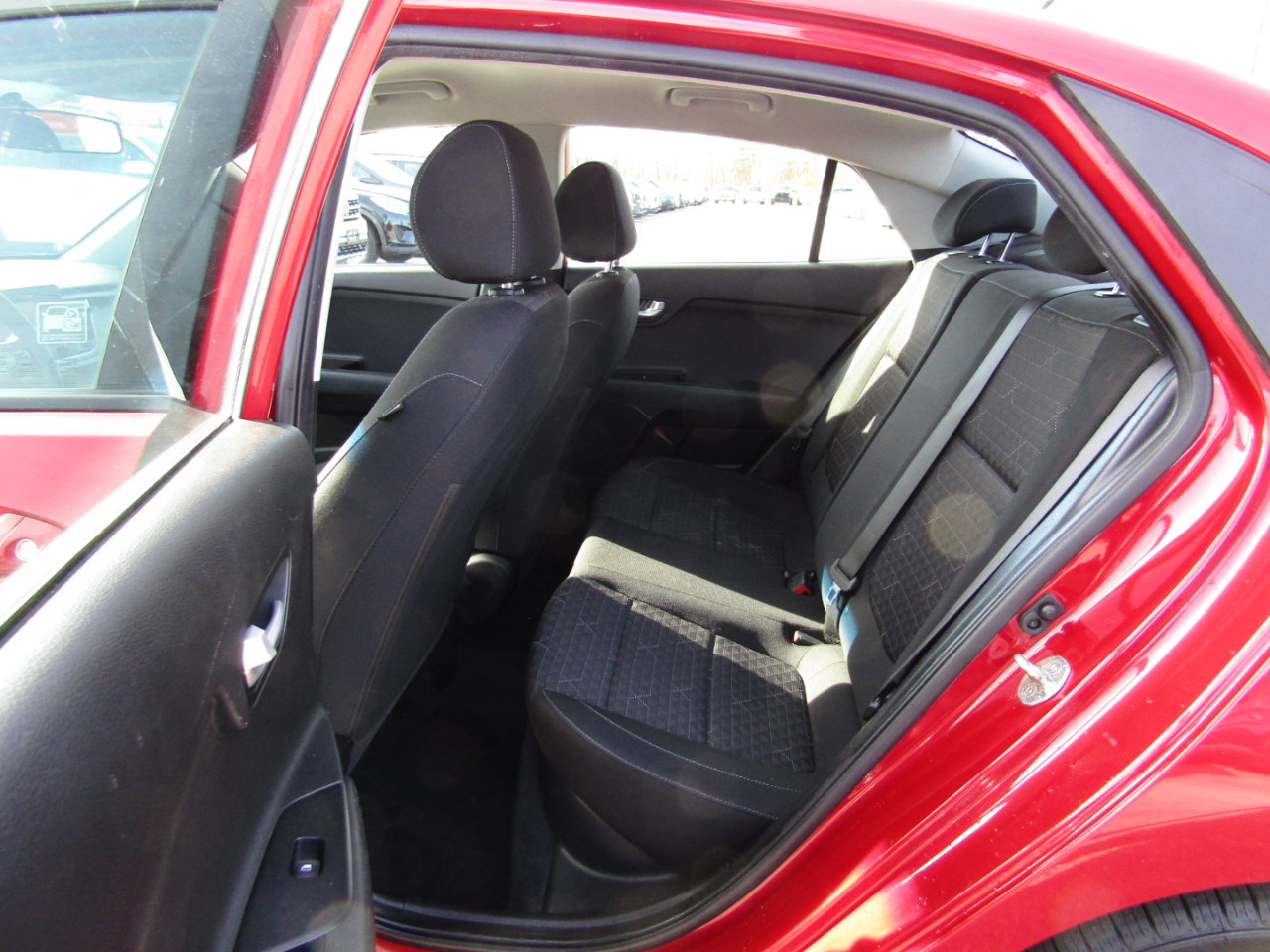 Used 2018 Kia Rio S image 19