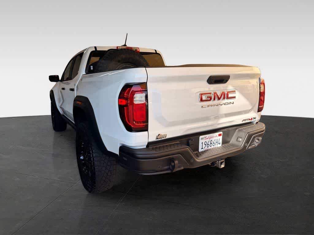 Used 2025 GMC Canyon AT4 w/ AT4X AEV Edition AWD/4WD image 4