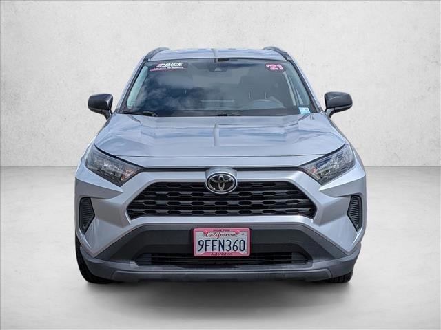 Used 2021 Toyota RAV4 LE FWD image 2