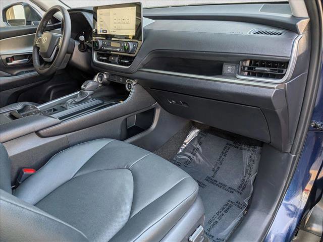 Used 2025 Toyota Grand Highlander FWD image 22