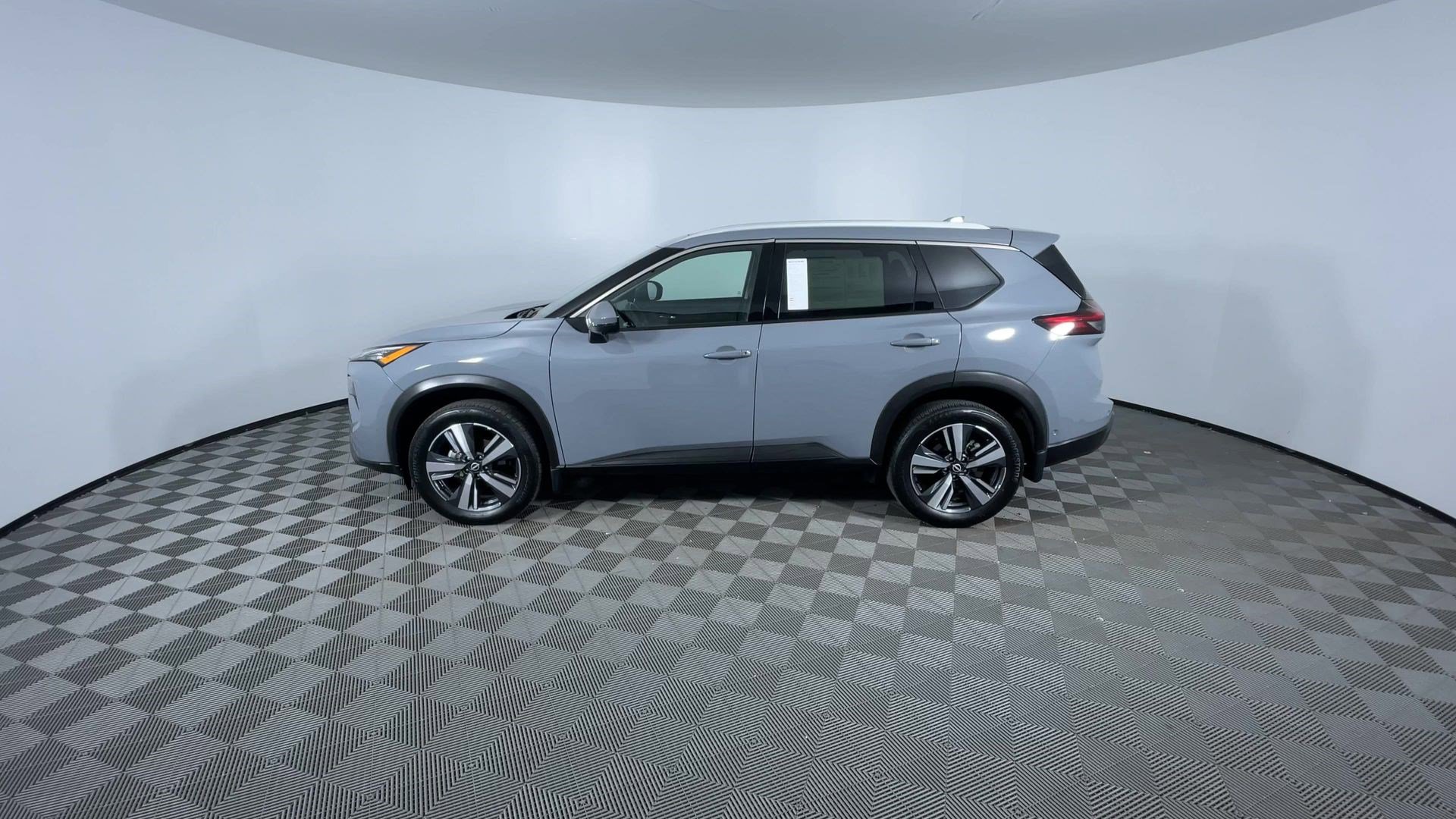 Certified 2024 Nissan Rogue SL w/ SL Premium Package image 5