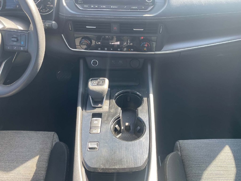 Used 2023 Nissan Rogue SV FWD image 9