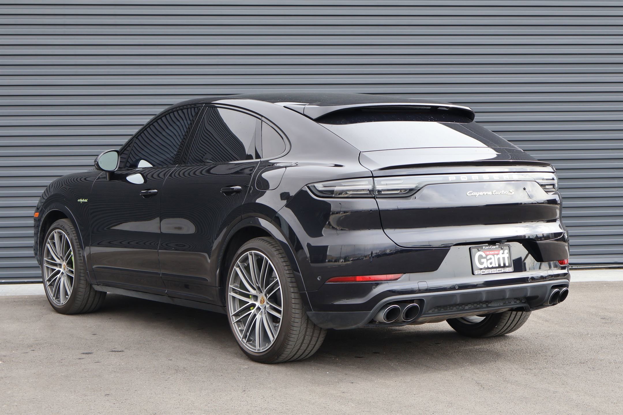 Certified 2022 Porsche Cayenne Turbo S AWD/4WD image 3