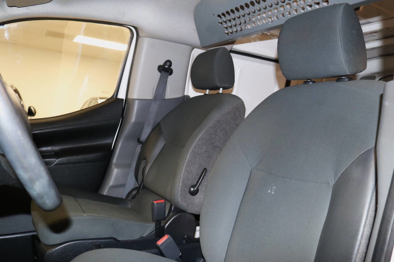 Used 2020 Nissan NV200 S w/ Back Door Glass Package image 12