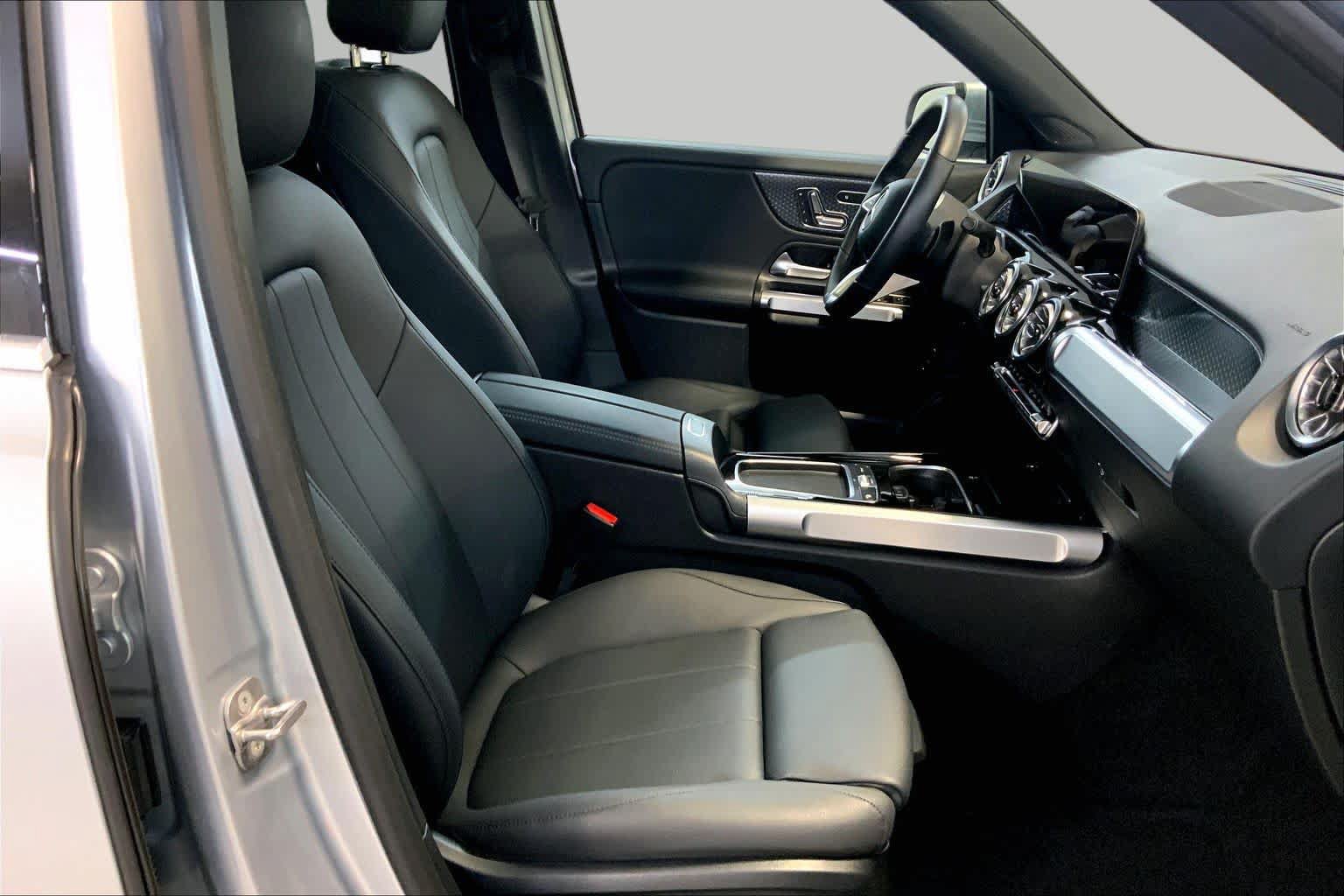 Used 2024 Mercedes-Benz EQB 300 4MATIC w/ Winter Package image 8