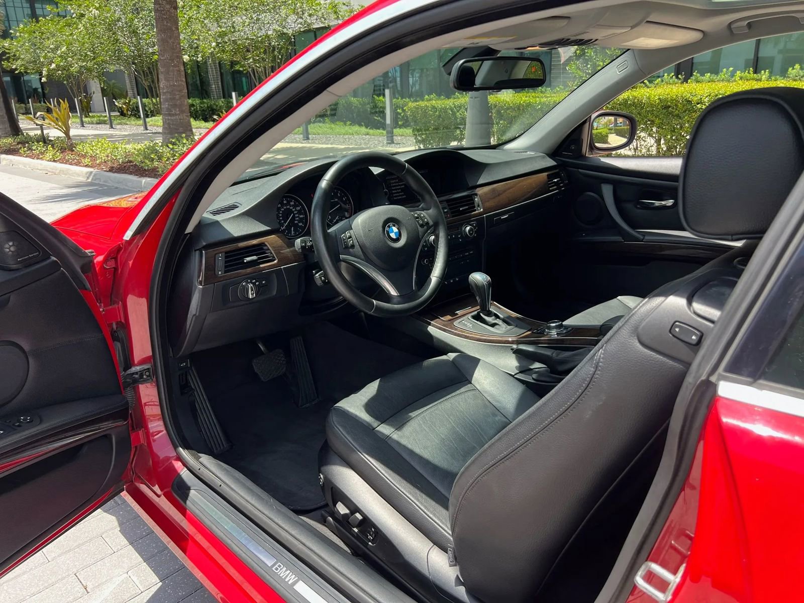 Used 2013 BMW 335i xDrive Coupe AWD/4WD image 9