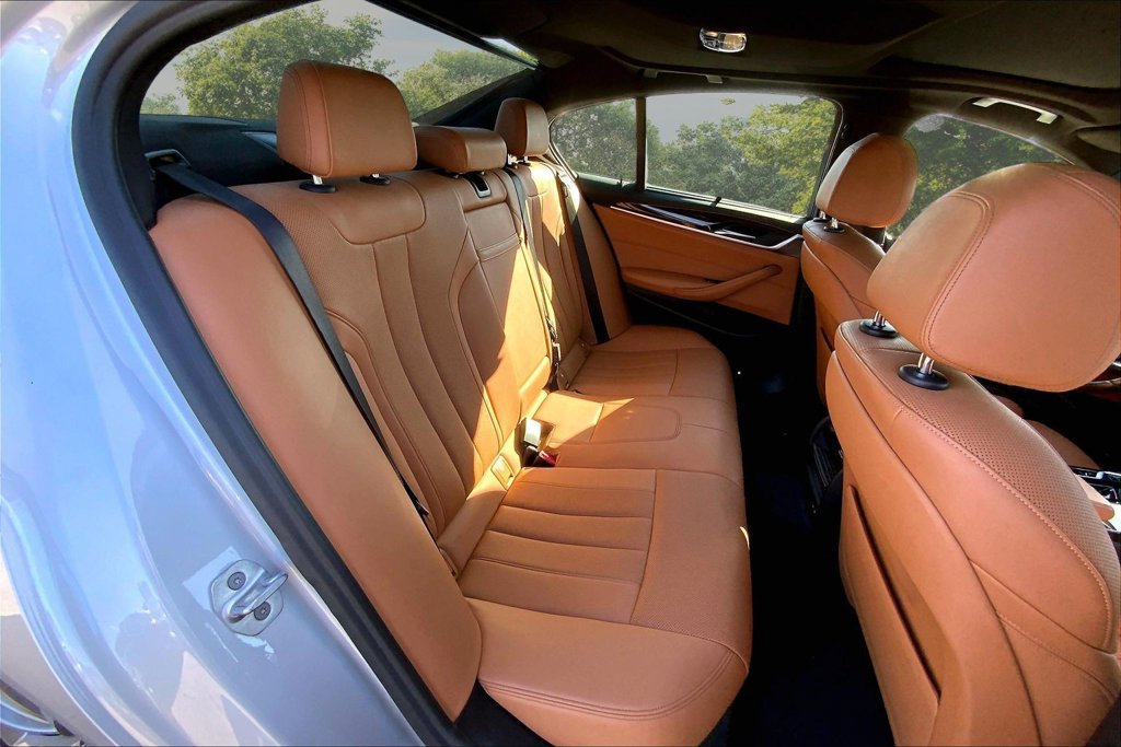 Used 2021 BMW 530i w/ Convenience Package RWD image 24