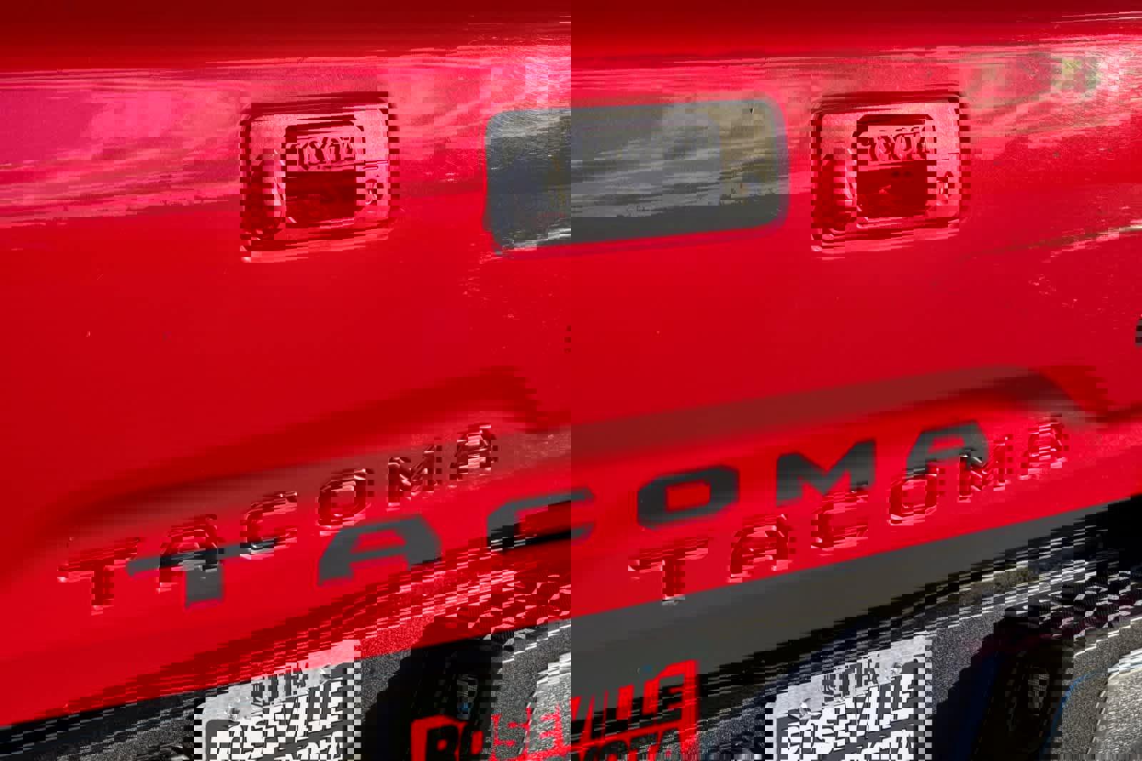 Certified 2022 Toyota Tacoma SR5 w/ Black Out Package (TMS) image 29