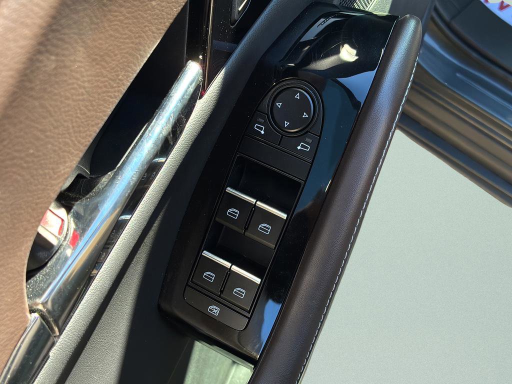 Used 2024 MAZDA CX-30 AWD 2.5 S w/ Premium Package image 21