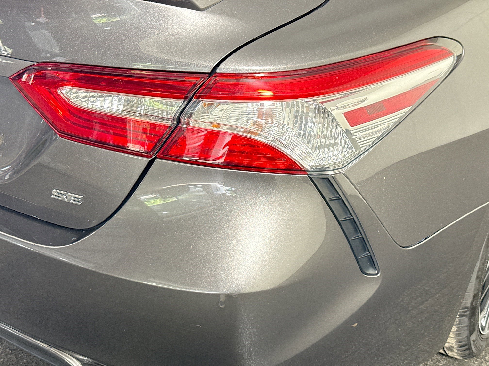 Used 2020 Toyota Camry SE FWD image 33