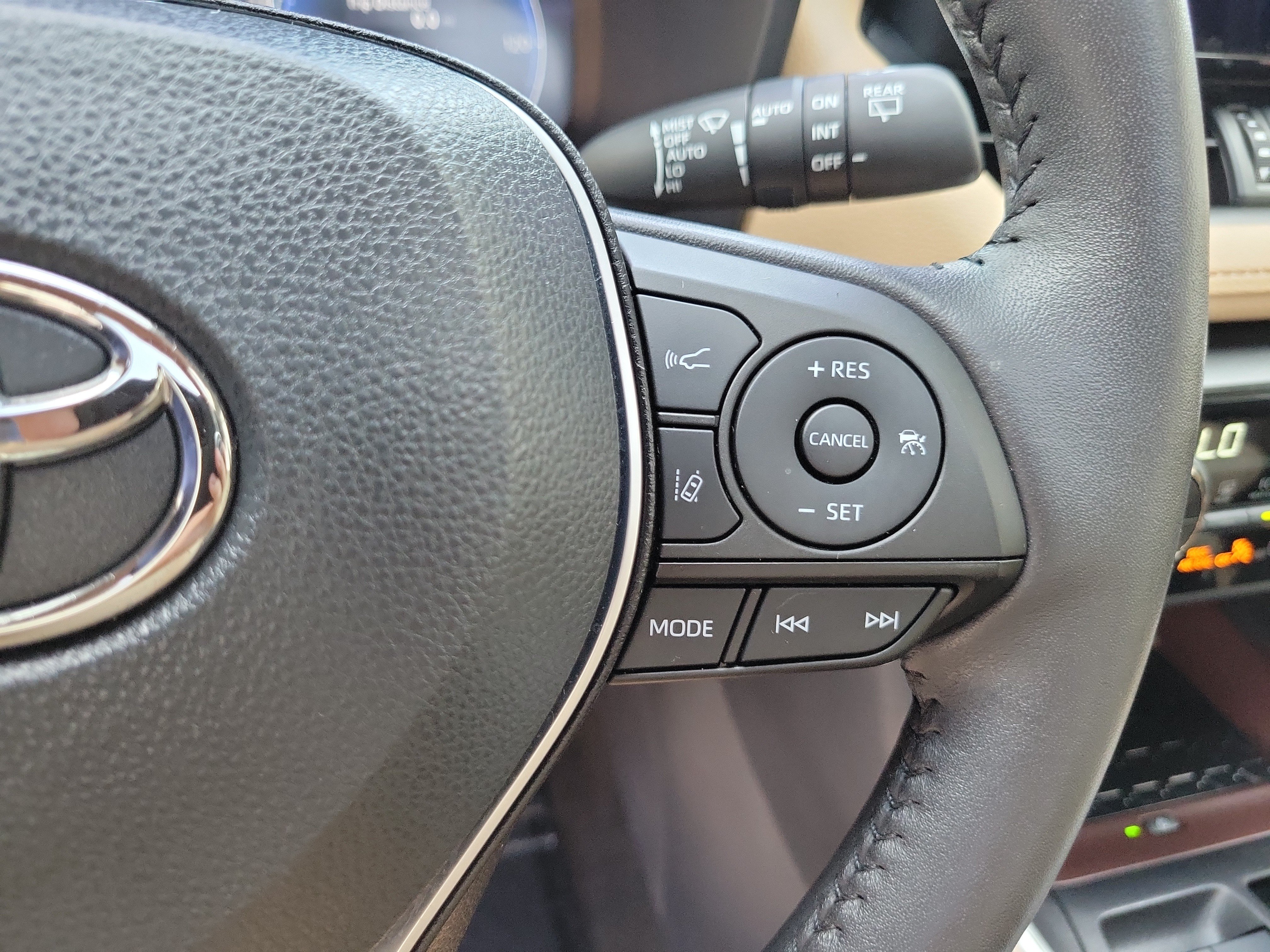 Certified 2024 Toyota RAV4 Limited w/ Advanced Technology Package FWD image 29