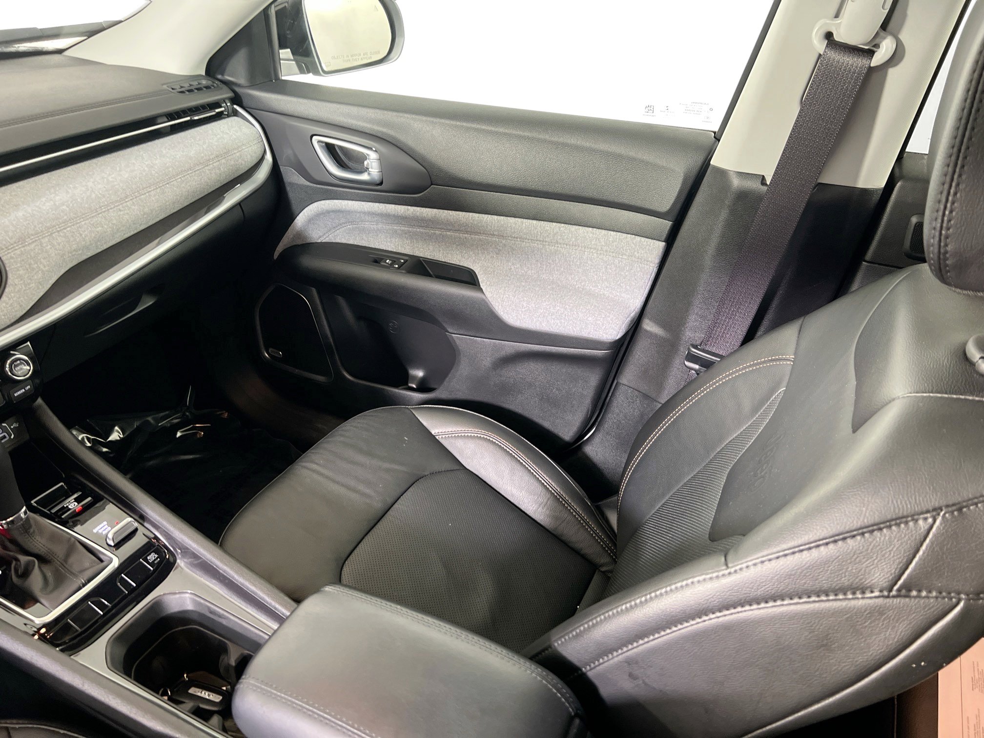 Used 2022 Jeep Compass Latitude w/ Sun and Sound Group image 24