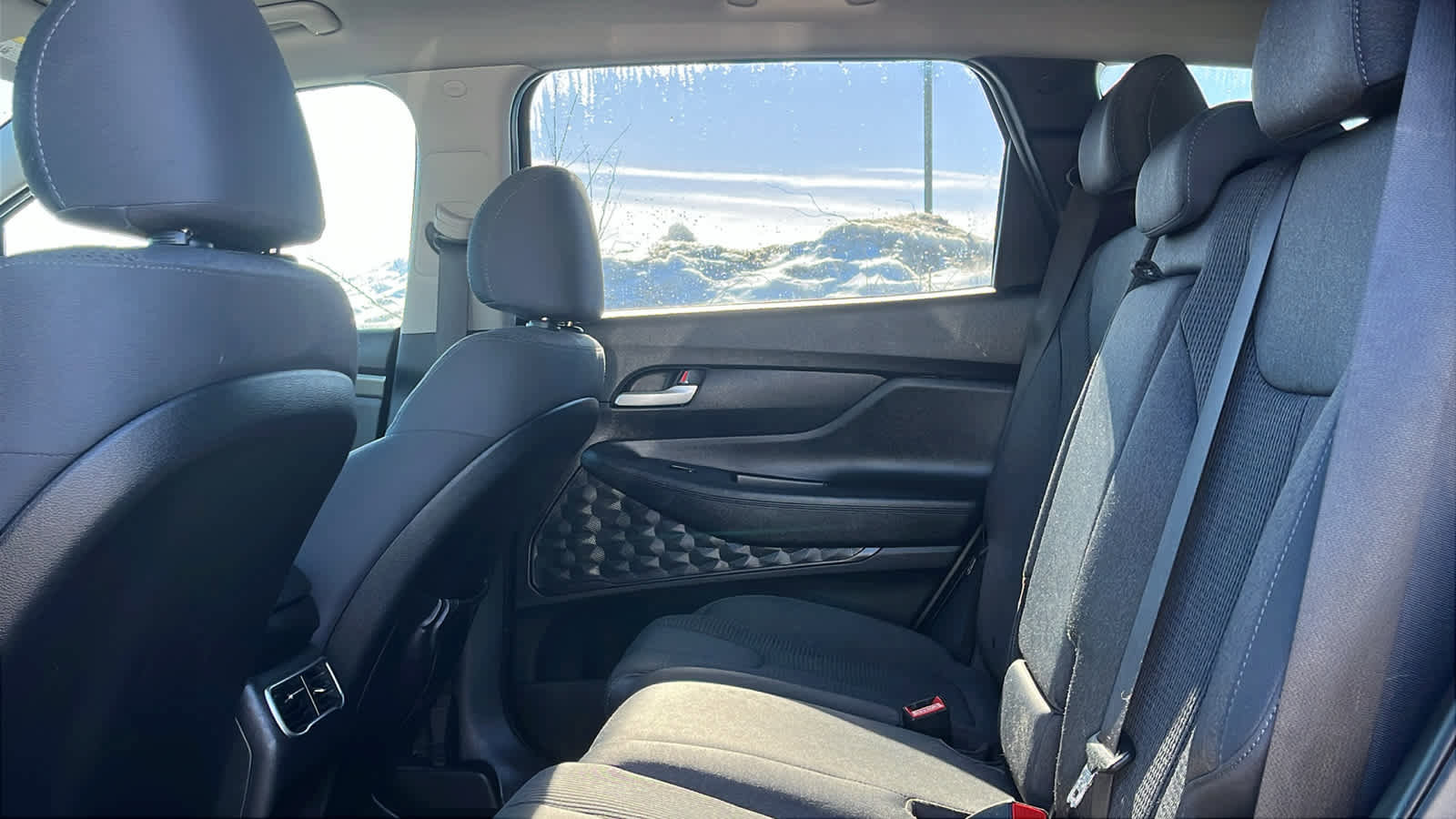 Used 2021 Hyundai Santa Fe SE image 24